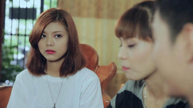 Hai Câu Hỏi - Lyna Thùy Linh