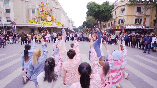 Khu Biên Giới | Xavi, KIK