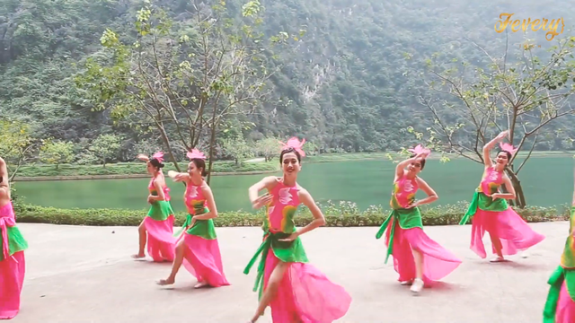 Sơn La - Tình Ca Phiên Chợ Ngày Xuân | Sèn Hoàng Mỹ Lam