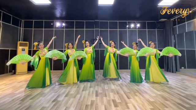 Xin Cho Con Vững Tin | Tuyết Mai