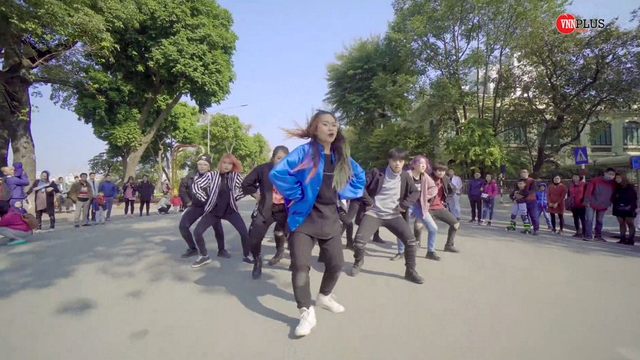 Chill Đi Phiền Chi - Ca sĩ CMB, B2S, Kate