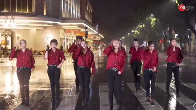 Dành Cho Em - Ca sĩ Lou T, CM1X