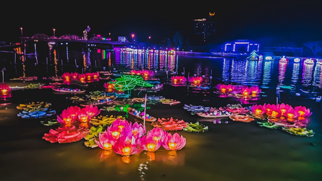 Lễ hội hoa đăng - hành trình tâm linh