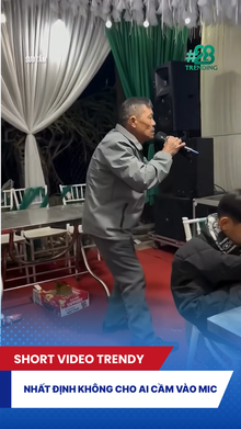 Nhất định không cho ai cầm vào mic