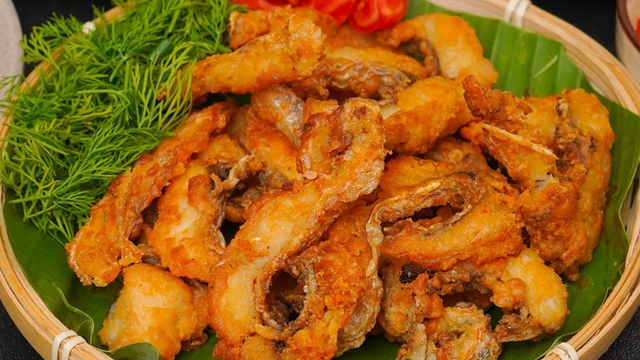 Bún cá chiên chấm