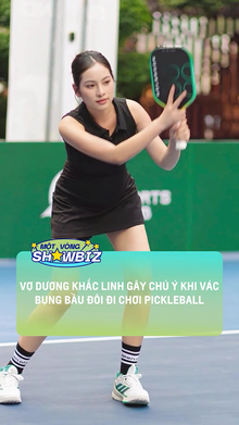 Vợ Dương Khắc Linh gây chú ý khi vác bụng bầu đôi đi chơi pickleball