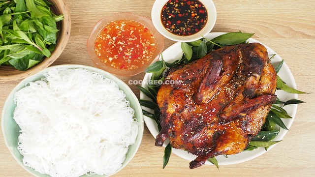 Vịt Nướng Lá Bưởi – Giòn Ngoài, Mềm Trong
