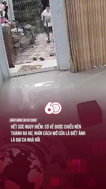 Nhìn cách mở cửa biết ảnh là đại ca nhà rồi